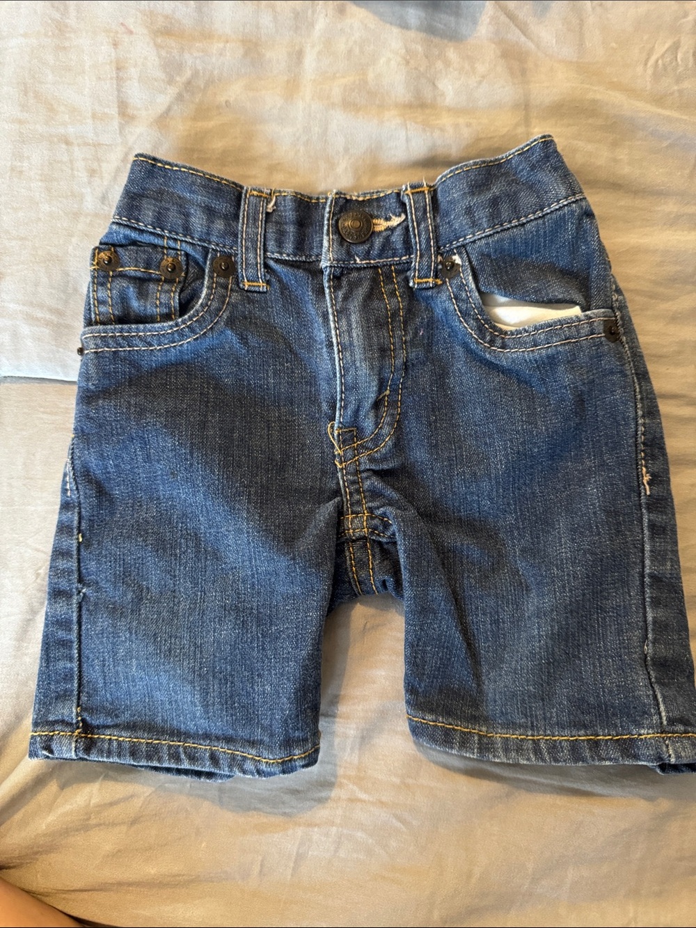 Levi's Classic Indigo Denim Shorts for Kids